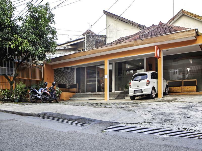 Reddoorz Syariah Near Btc Fashion Mall บันดุง ภายนอก รูปภาพ